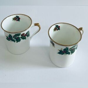 Queens Rosina China Yuletide Cups Christmas Holly Berry Gold Trim Set of 2
